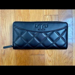 Tory Burch Fleming Quilted Wallet